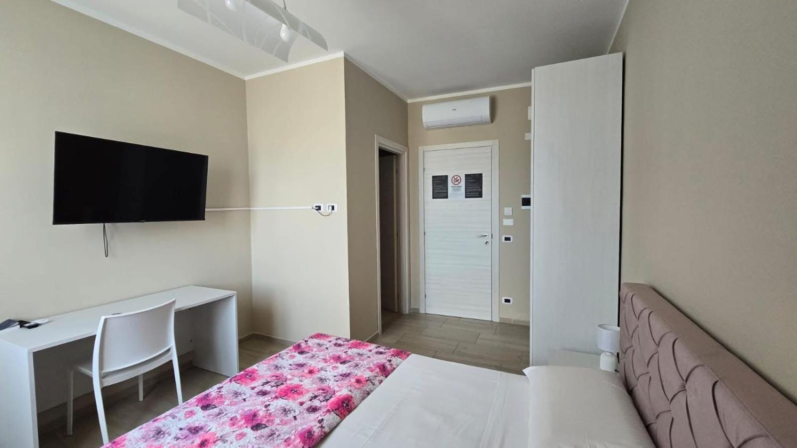 B&B Al Centro Siderno Ngoại thất bức ảnh